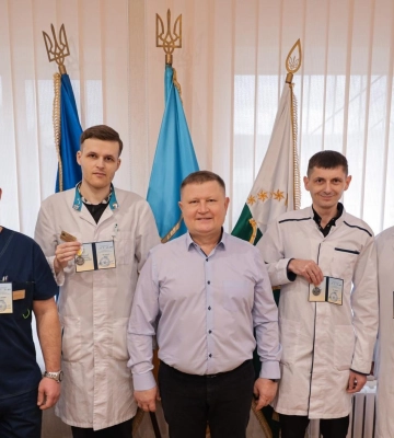 Залужний відзначив чотирьох полтавських лікарів