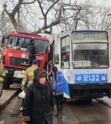 У центрі міста зіткнулися трамвай і пожежний автомобіль