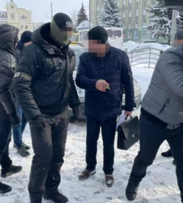 Спровокували правоохоронні органи: ексрадника директора Служби місцевих автодоріг Волині виправдали у справі про хабар