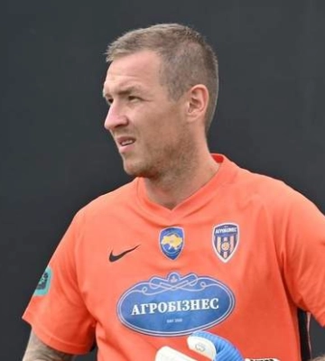 Забрали прямо з вокзалу: воротаря українського клубу відвезли у ТЦК в Ужгороді