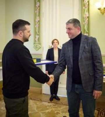 Президент до Дня волонтерів нагородив 36 людей відзнакою «Золоте серце»