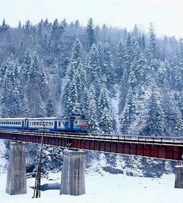 З 17 грудня з Кривого Рогу до Карпат курсуватиме прямий потяг: вартість квитків