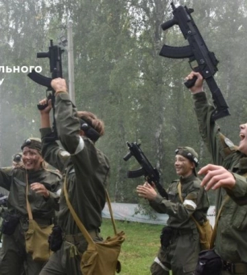 На оккупированной Луганщине россияне милитаризируют украинских подростков