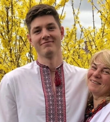 «Загинув  під час виконання священного обовʼязку»: до Луцька на щиті везуть Героя Миколу Мялковського