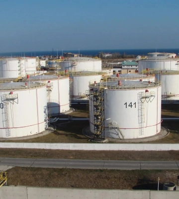 Видимых повреждений в "Морском нефтяном терминале" в Феодосии нет, — СМИ (спутниковые снимки)