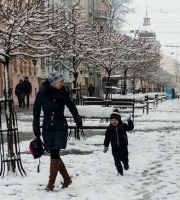 Без опадів, але буде ожеледиця: прогноз погоди у Львові на 6 грудня