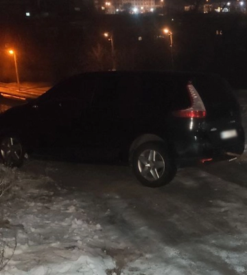У Сумах рятувальники допомогли водію, авто якого перегородило проїзд дороги