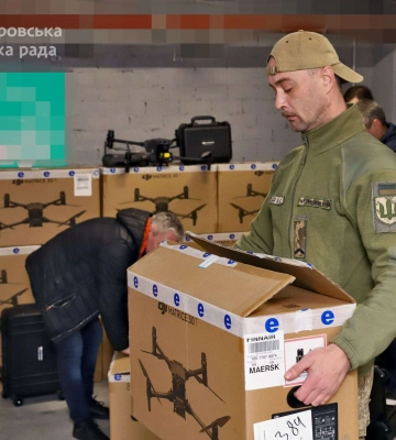 Дніпро до дня ЗСУ доправив військовим партію дронів і техніки на майже 12 млн грн