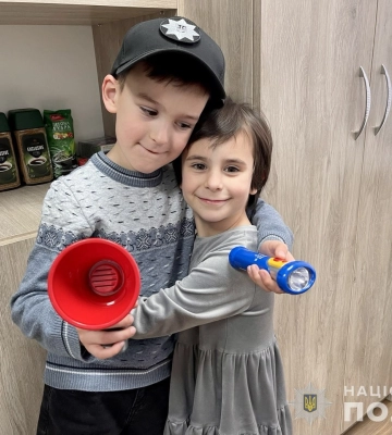 Дітей луцьких рятувальників привітали із днем Святого Миколая