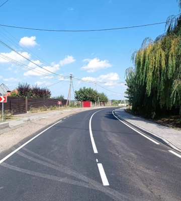 На Волині «швидка» застрягла в заметі за 200 метрів до пацієнта