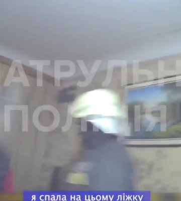 В Харькове копы и спасатели освободили женщину из собственной квартиры (видео)