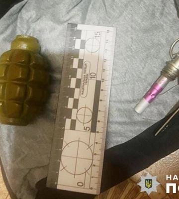 У Києві чоловік вирішив владнати конфлікт із сусідом за допомогою гранати. Подробиці і фото