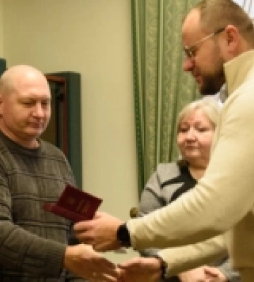 У Луцьку рідні військовослужбовців отримали їхні подяки