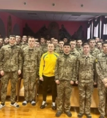 Волинський паверліфтер ділився досвідом із курсантами ліцею з військово-фізичною підготовкою імені Героїв Небесної сотні