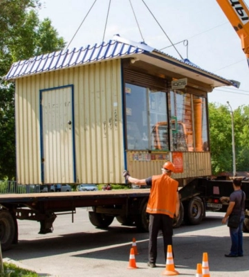 У Дніпрі демонтують більше 100 самовільно встановлених споруд (адреси)
