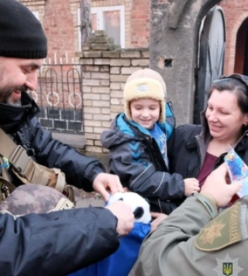 На Донеччині ще мешкають 41 430 дітей, кожна восьма - в районах активних бойових дій
