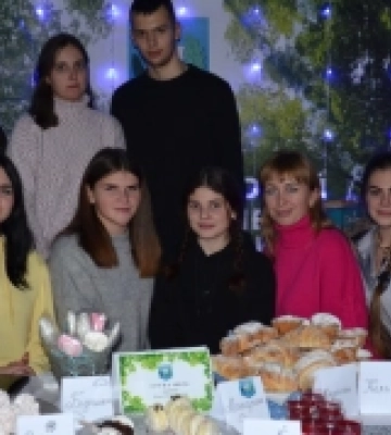 Благодійний ярмарок для підтримки ЗСУ організували в Шацькому коледжі на Волині