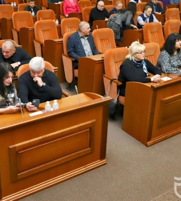 Майже мільярд на ЗСУ та підтримка ключових галузей: у Дніпрі ухвалили бюджет на 2024 рік