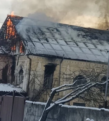 Російські війська завдали ударів по місту в Сумській області: є поранені