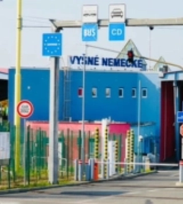 Перевізники Словаччини висловили нові погрози щодо блокування кордону