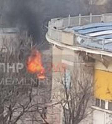 В Луганске взорвали "депутата", в Донецке что-то сильно горит в центре города – видео В Луганске взорвали "депутата", в Донецке что-то сильно горит в центре города – видео