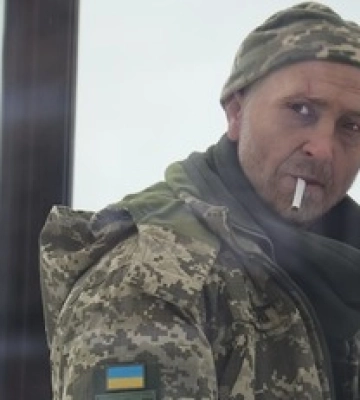 У Києві відкрили пам’ятник Герою України, якого розстріляли росіяни: зворушлива промова його мами