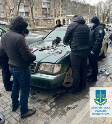 В Ужгороді правоохоронці викрили та ліквідували групу наркодилерів – затримано п’ятьох осіб