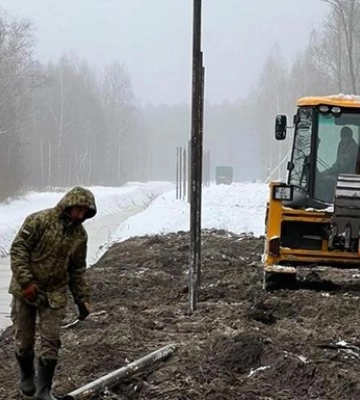 На границе с Беларусью строят новые оборонительные сооружения На границе с Беларусью строят новые оборонительные сооружения
