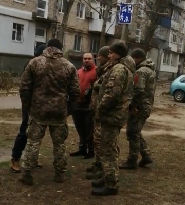 У Миколаєві таксисти “відбили” у ТЦК колегу
