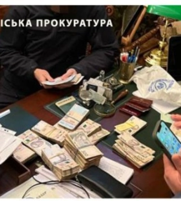 Чиновник вимагав 30 тис. грн. за надання в оренду приміщення у Києві
