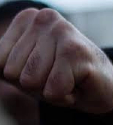 В Сумах чоловік жорстоко побив рідну матір