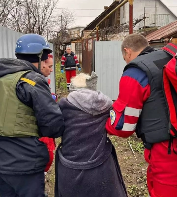На Дніпропетровщині надзвичайники врятували з-під завалу жінку