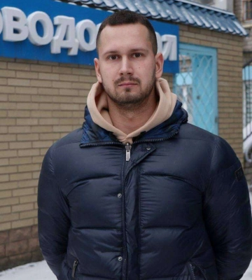 Аварійні бригади «Дніпроводоканалу» докладають усіх зусиль, аби усунути порив на магістральному водогоні та якнайшвидше відновити постачання