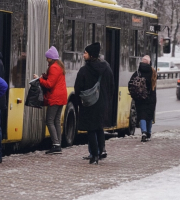 У Києві тимчасово закриють рух поїздів на одній з ділянок &quot;синьої&quot; гілки метро: що сталось. Мапа