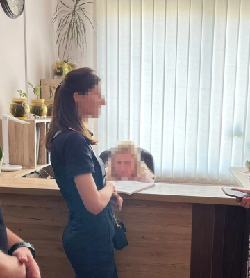 Незаконно нарахували та виплатили премій на понад 900 тис. грн – на Закарпатті судитимуть працівників Служби автомобільних доріг