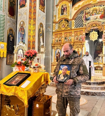 Мукачево попрощалося з полеглим Героєм Володимиром Гичком