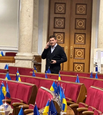 Нардепа з Харкова Одарченка, підозрюваного у хабарі, побачили у ВР 