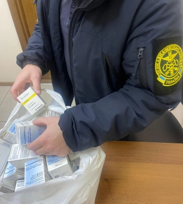 Одеські митники вилучили незадекларовані лікарські засоби на 2,3 млн грн