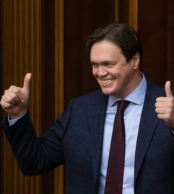 «Спільники». Вистава на 10 мільярдів колишнього голови Фонду держмайна Сенниченка «Спільники». Вистава на 10 мільярдів колишнього голови Фонду держмайна Сенниченка