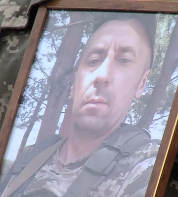Рідні понад три місяці чекали результатів ДНК: Рівне попрощалося із військовим Олександром Пінчуком