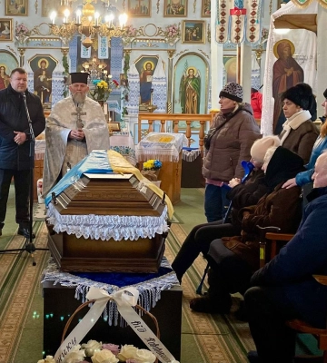 Ще один Герой захищатиме Україну з небес: у Нововолинську прощалися з Олександром Давидчуком