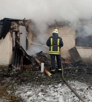 На Житомирщині у пожежі в житловому будинку загинули троє дітей: фото