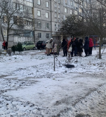 У Миколаєві планують розташувати зупинку маршрутки біля житлового будинку: місцеві мешканці скаржаться