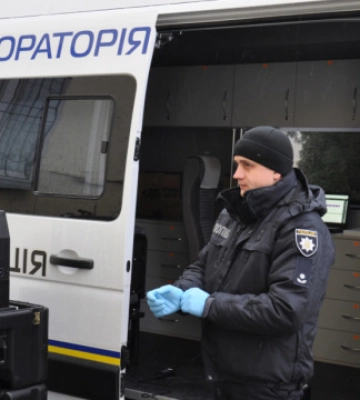 Правоохоронці у Черкасах отримали мобільну ДНК-лабораторію