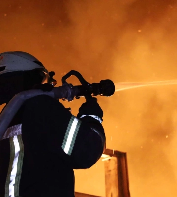 У Нікопольському районі у пожежі у будинку постраждала жінка