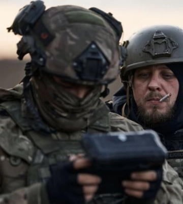 Нацгвардійці знищили пару вантажівок росіян на Херсонщині (ВІДЕО)