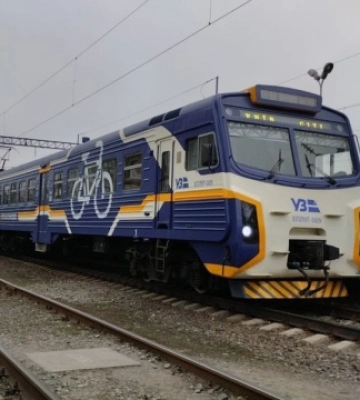 Кільцева електричка продовжить курсувати й надалі