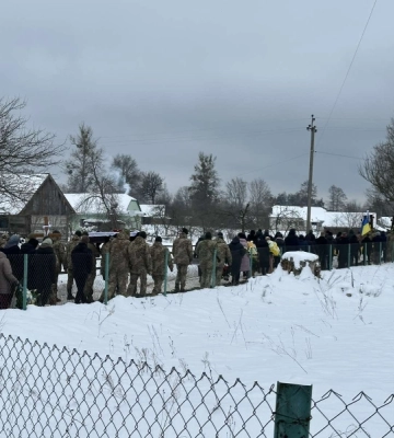 У громаді на Волині провели в останню дорогу 22-річного Героя