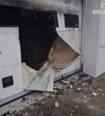 Последствия обстрела частного предприятия в Херсоне. ВИДЕО