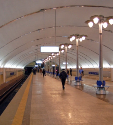 Зачинені станції «синьої» гілки столичного метро працюватимуть як укриття - рішення держкомісії